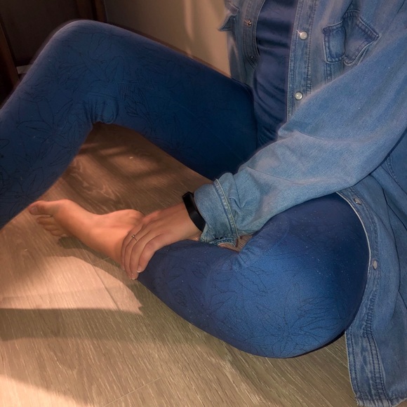 Matching tank/legging set - Picture 2 of 2